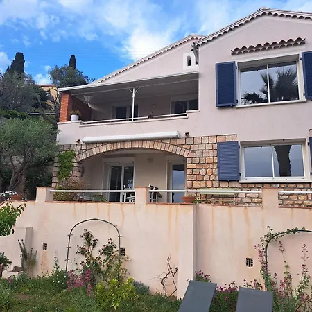 Bas Villa, Vue Mer, Centre Ville, Paradis, Calme Apartment