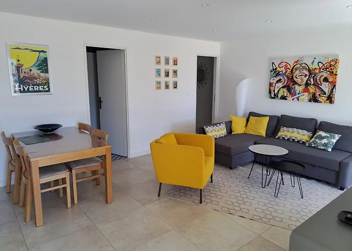 Bas Villa, Vue Mer, Centre Ville, Paradis, Calme Apartment